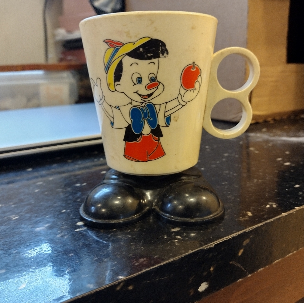 1970 Pinocchio kids cup
